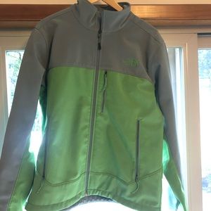 Like new! Men’s North Face zip up